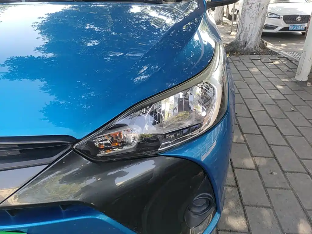 Toyota Yaris L 2019 — фото 24