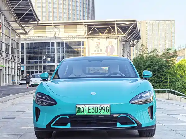 Xiaomi SU7 2025