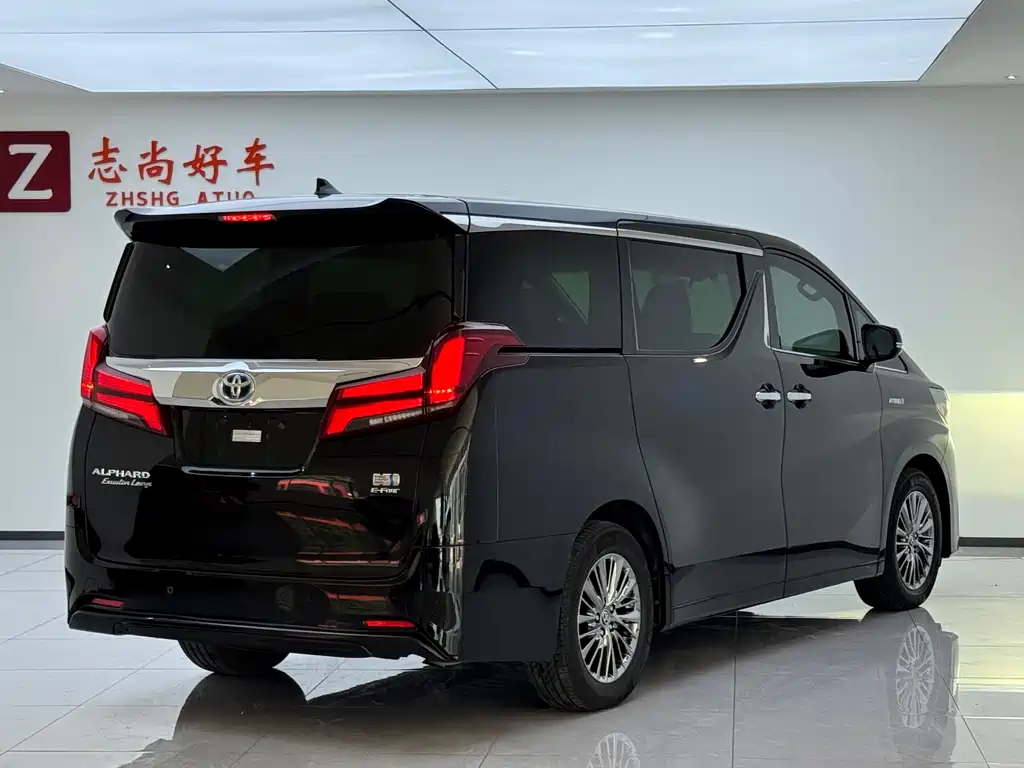 Toyota Alphard 2020 — фото 14
