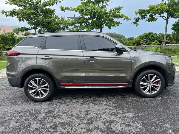 Geely Boyue 2022