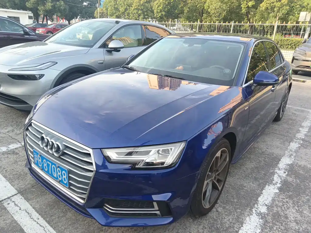 Audi A4L 2018