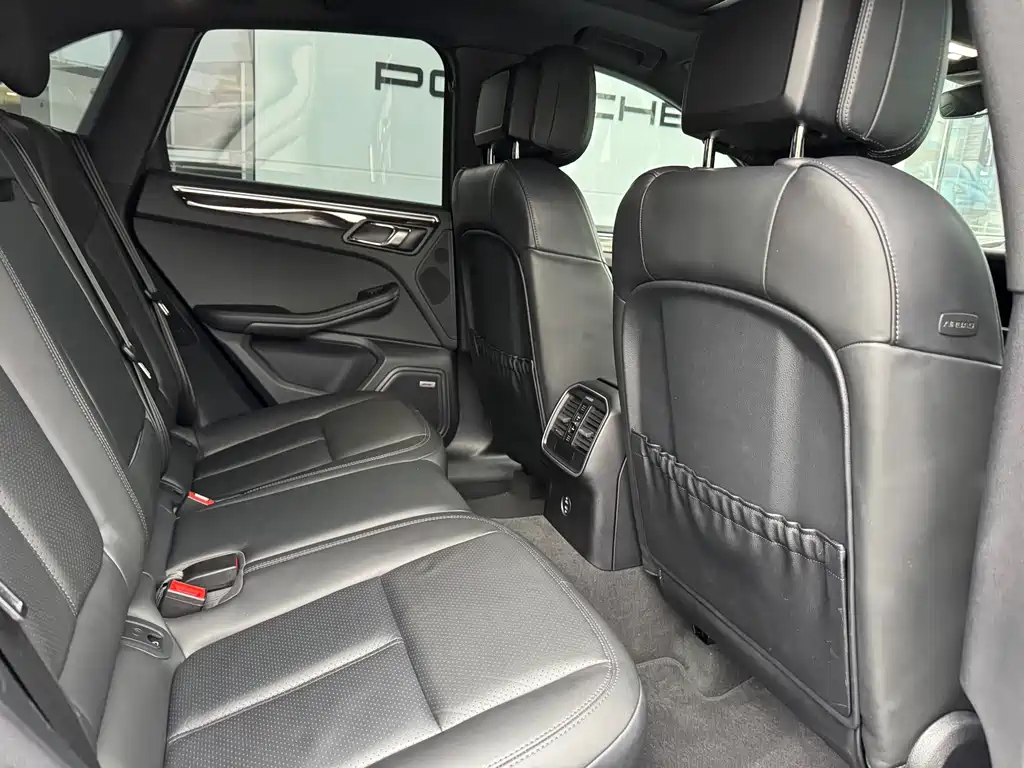 Porsche Macan 2022 — фото 18
