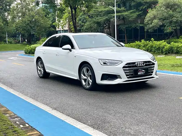 Audi A4L 2021