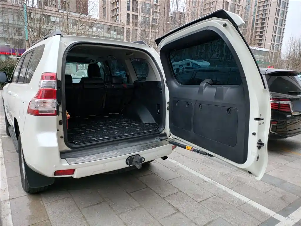 Toyota Prado 2015 — фото 15