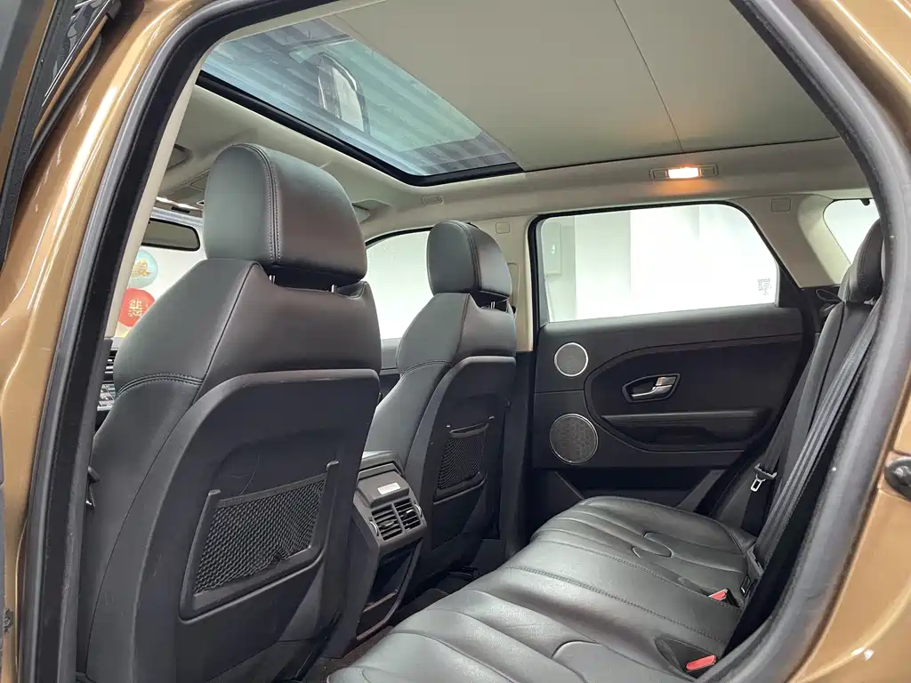 Land Rover Evoque 2015 — фото 20