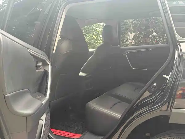 Toyota RAV4 2024