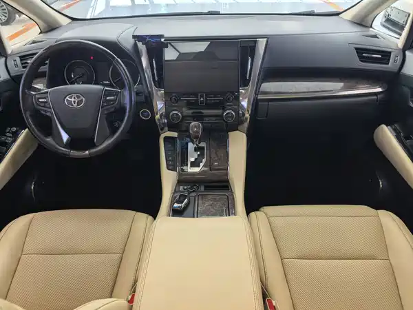 Toyota Alphard 2022