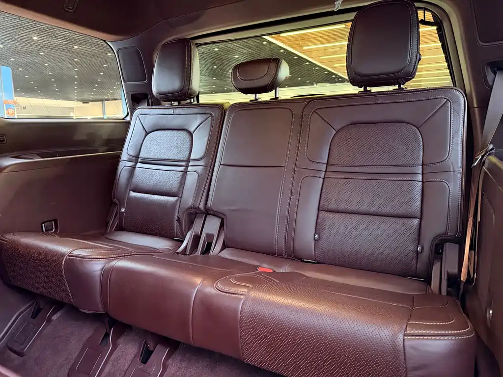 Lincoln Navigator 2018 — фото 12