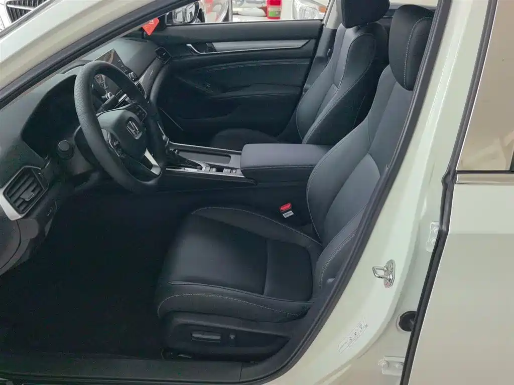 Honda Inspire 2020 — фото 8