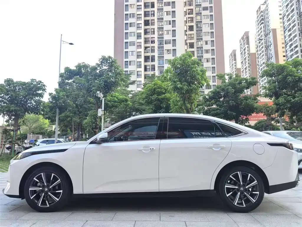 Changan Eado 2025 — фото 11