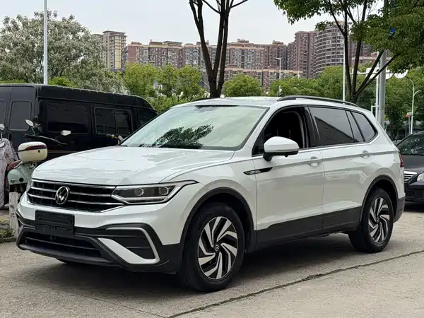 Volkswagen Tiguan L 2023