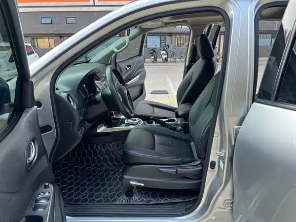 Nissan Terra 2019