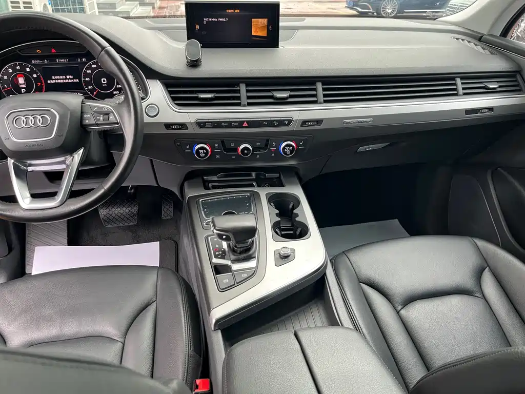 Audi Q7 2017 — фото 20