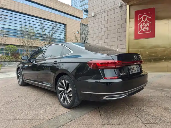 Volkswagen Passat 2023