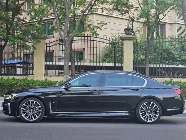 BMW 7 Series 2021