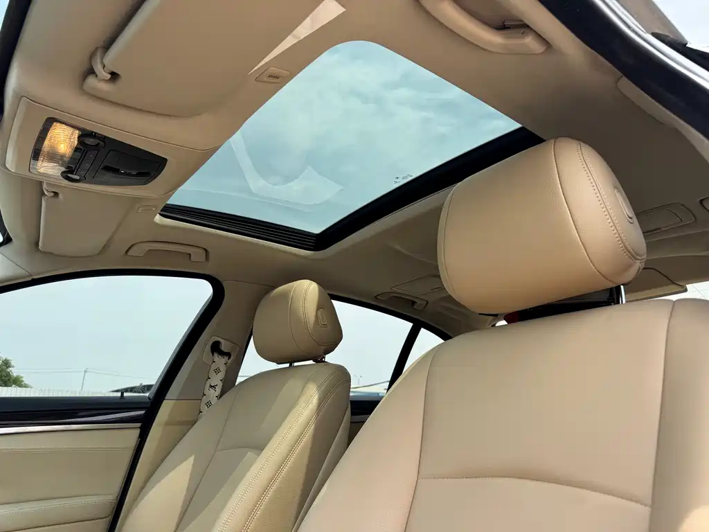 BMW 5 Series 2014 — фото 14
