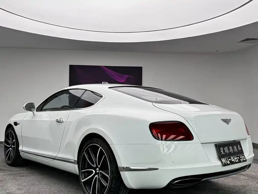 Bentley Continental 2012 — фото 6