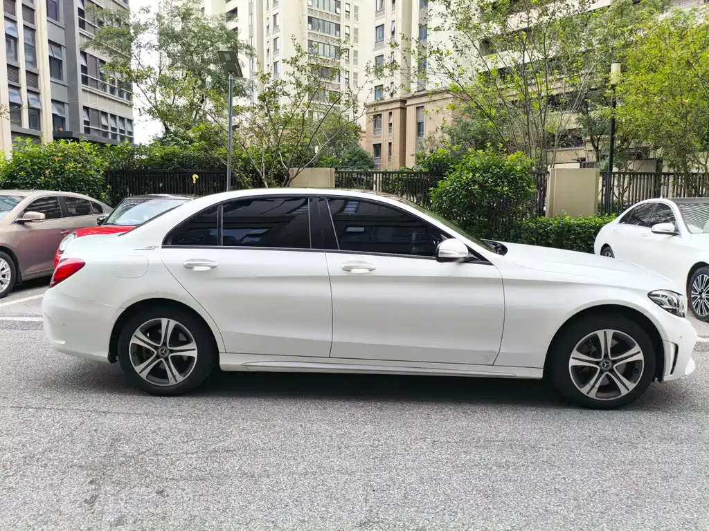 Mercedes-Benz C-Class 2019 — фото 4