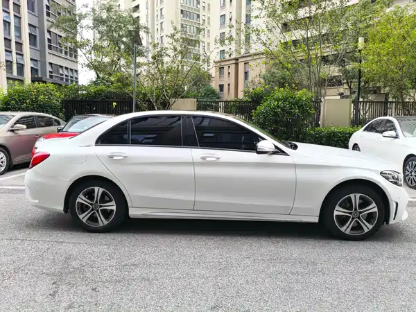 Mercedes-Benz C-Class 2019