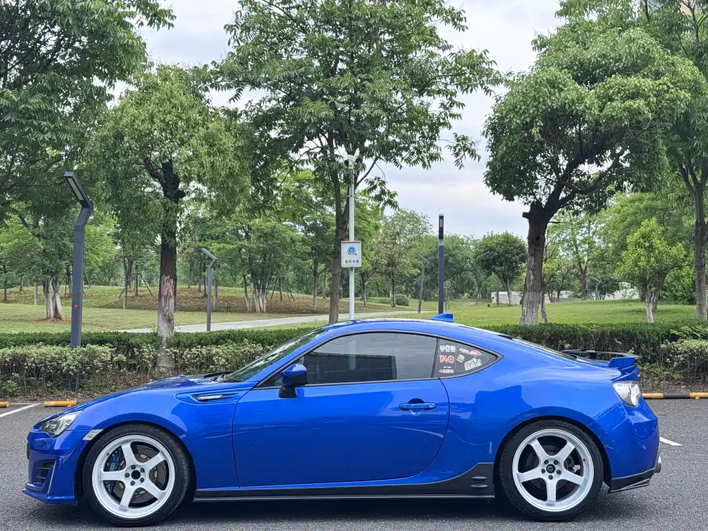 Subaru BRZ 2017 — фото 10