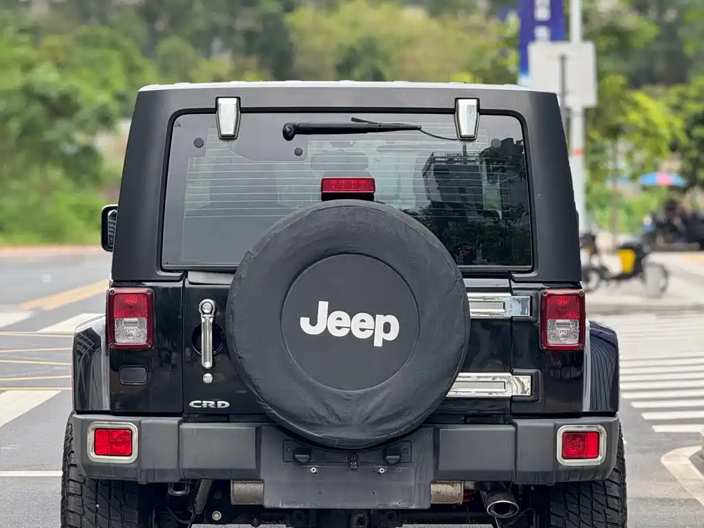 Jeep Wrangler 2015 — фото 20
