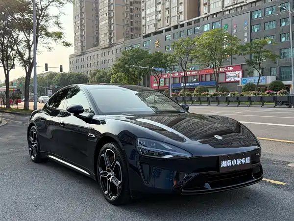 Xiaomi SU7 2025