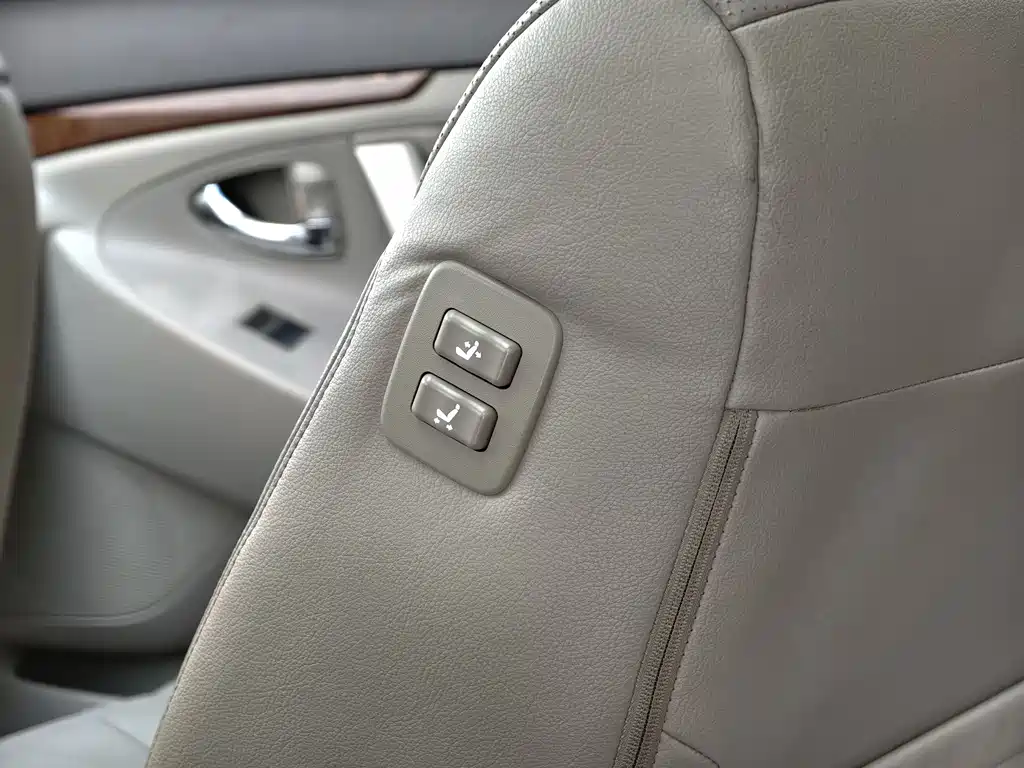 Toyota Camry 2013 — фото 32