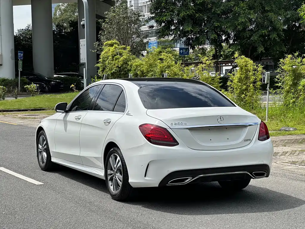 Mercedes-Benz C-Class 2019 — фото 10