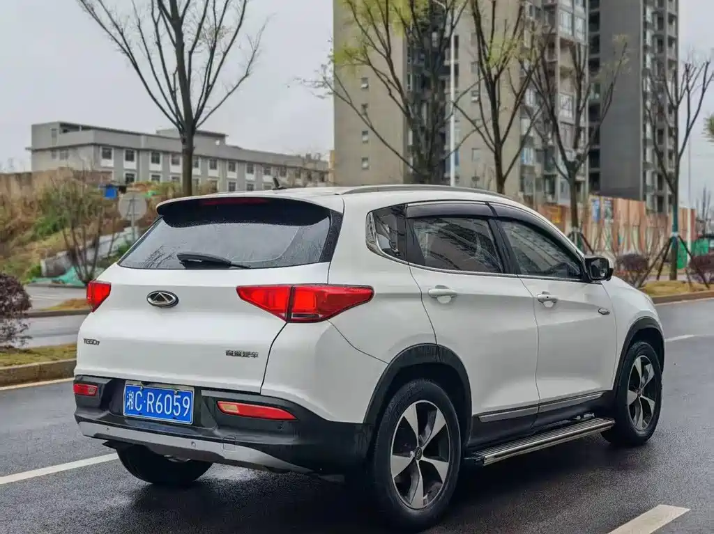 Chery Tiggo 7 2017 — фото 7