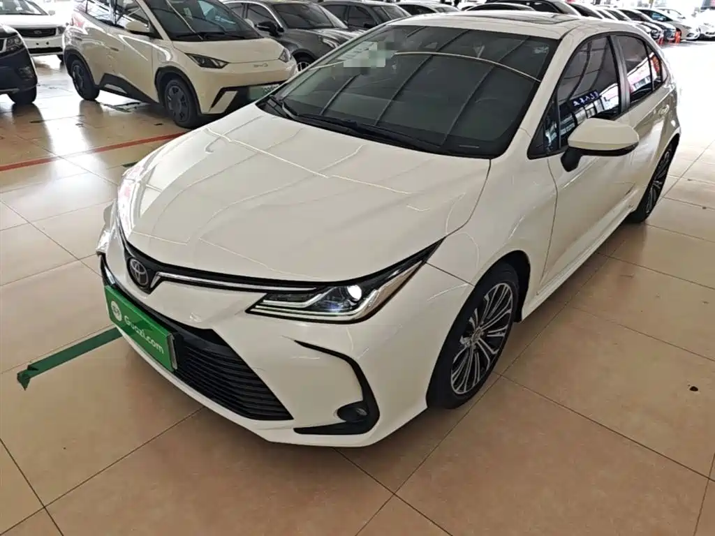 Toyota Corolla 2019 — фото 2