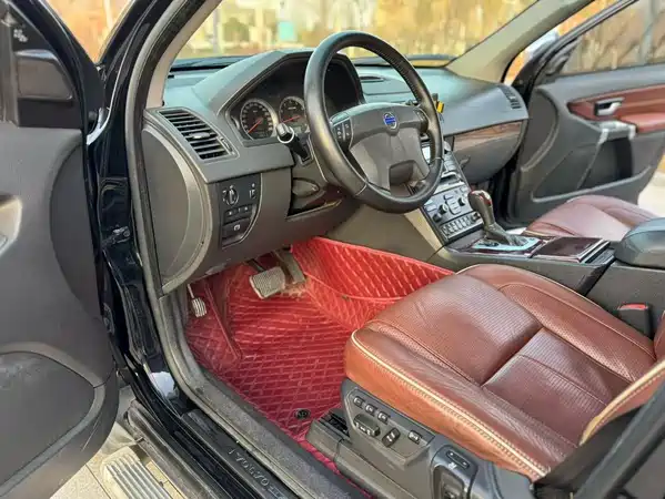 Volvo XC90 2011