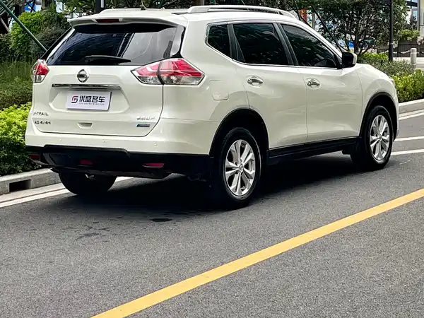 Nissan X-Trail 2015