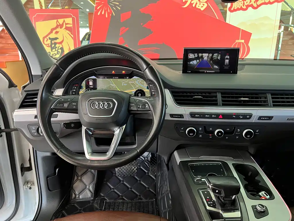 Audi Q7 2018 — фото 11