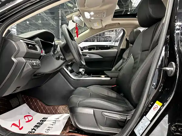 Hongqi H5 2022
