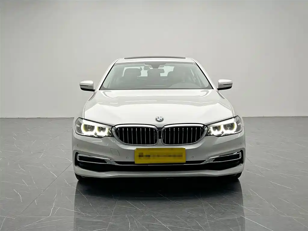 BMW 5 Series 2020 — фото 2