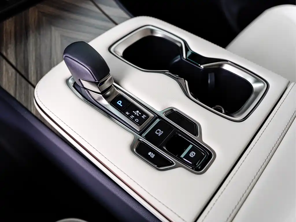 Lexus LM 2025 — фото 9