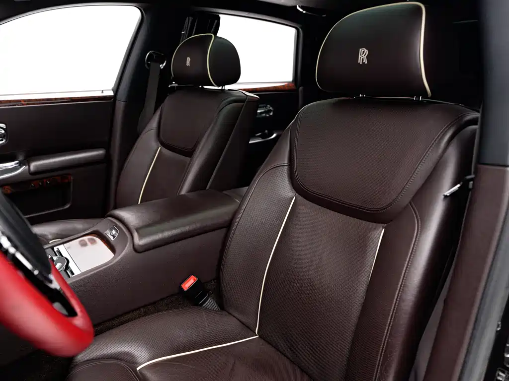 Rolls-Royce Ghost 2016 — фото 10