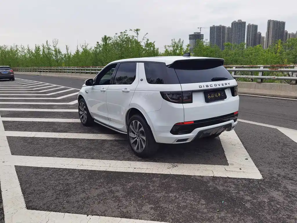 Land Rover Discovery Sport 2021 — фото 6