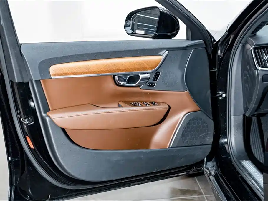 Volvo S90 2025 — фото 17
