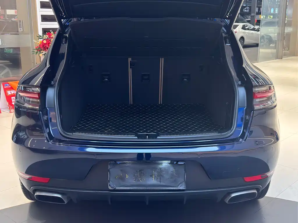 Porsche Macan 2019 — фото 30