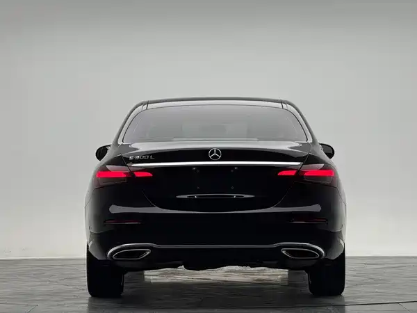 Mercedes-Benz E-Class 2022