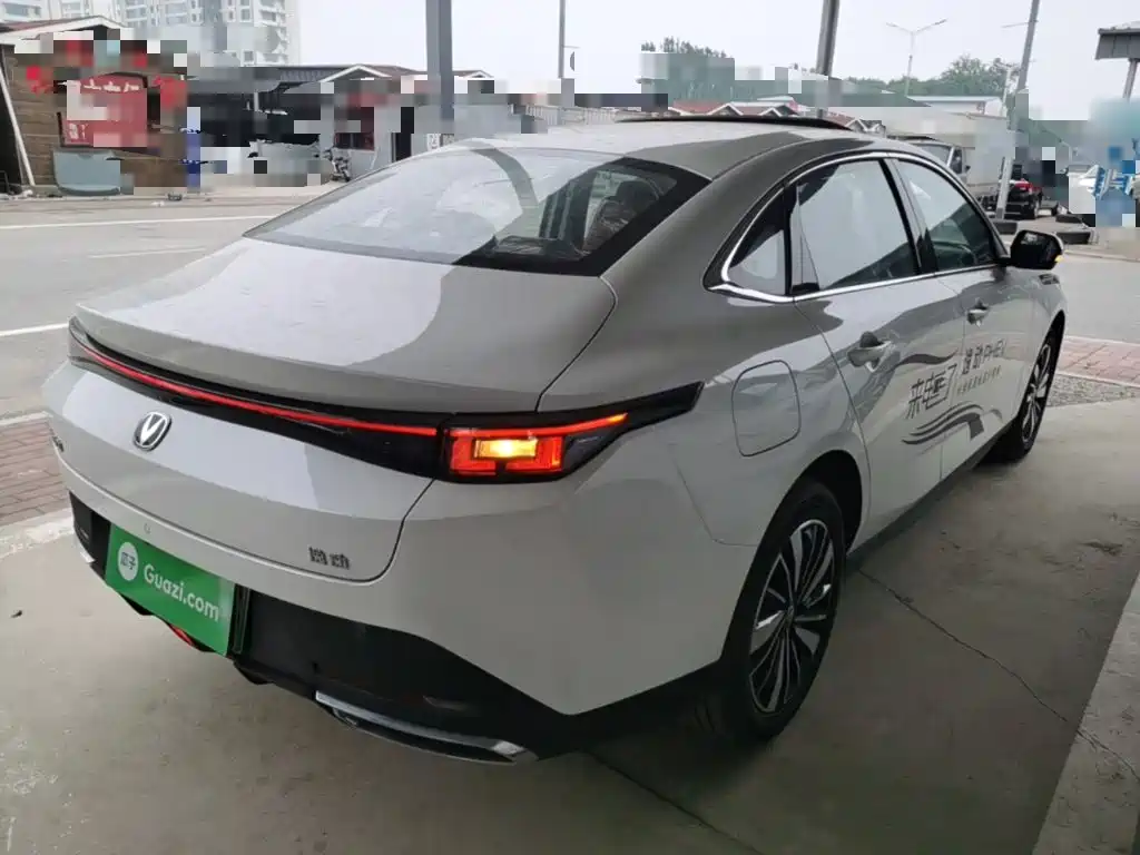 Changan Eado PHEV 2026 — фото 7