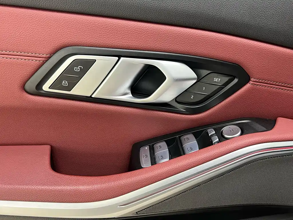 BMW 3 Series 2024 — фото 19