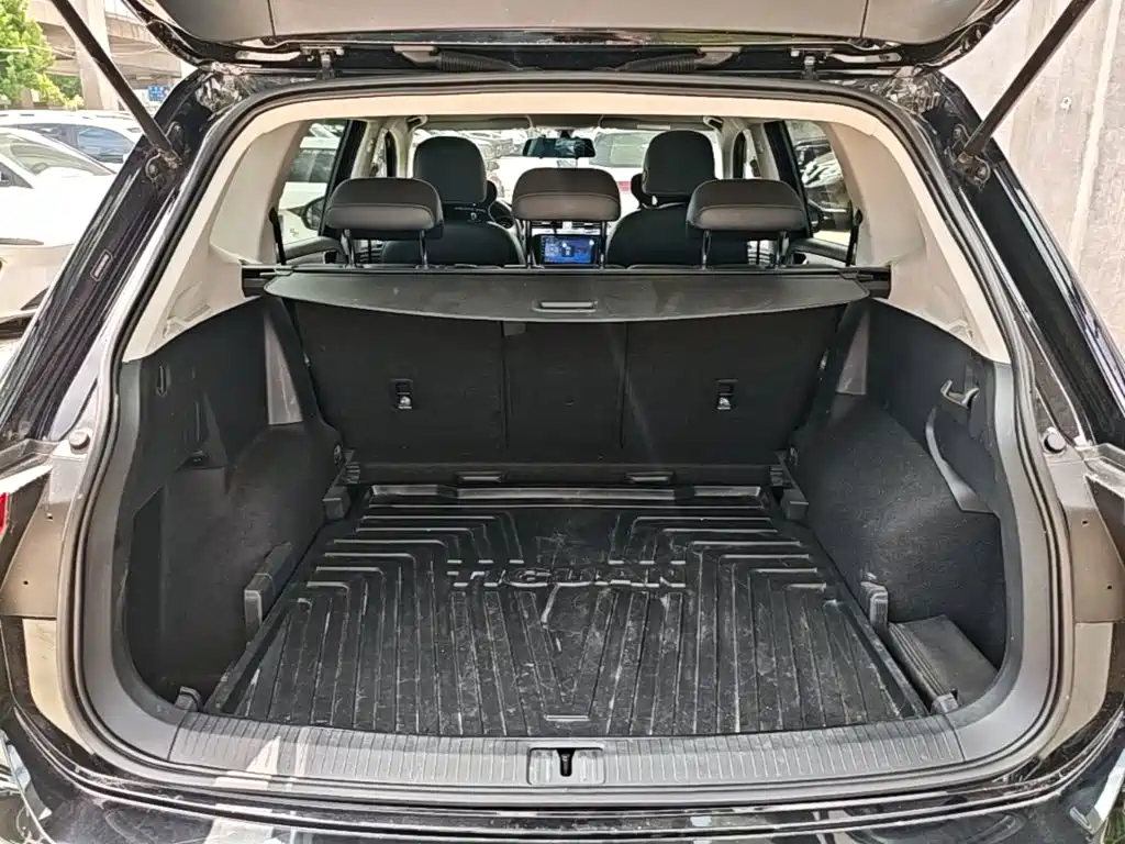 Volkswagen Tiguan L 2021 — фото 19