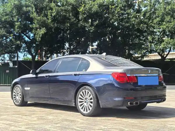 BMW 7 Series 2010