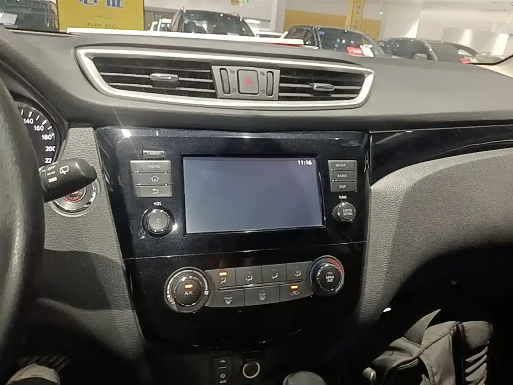 Nissan Qashqai 2017 — фото 13