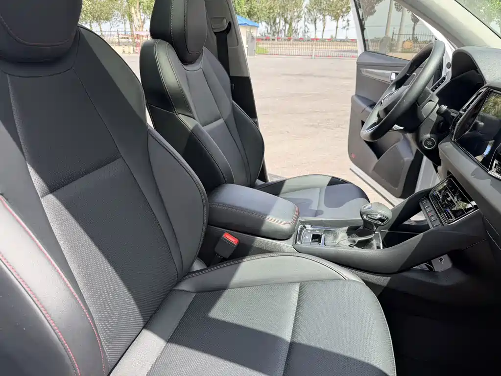 Skoda Karoq 2022 — фото 10