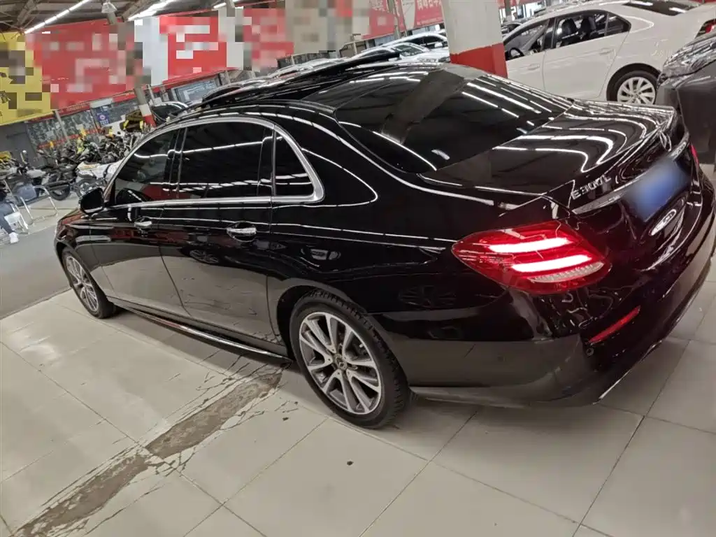 Mercedes-Benz E-Class 2019 — фото 21