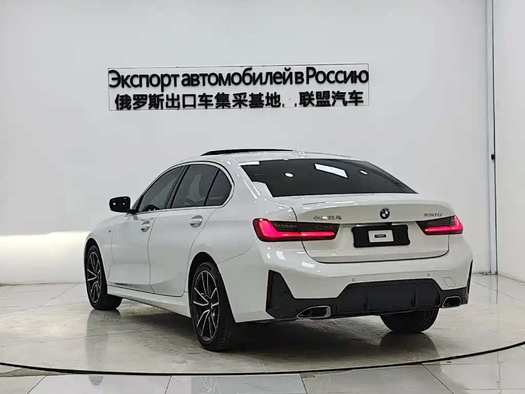 BMW 3 Series 2023 — фото 4