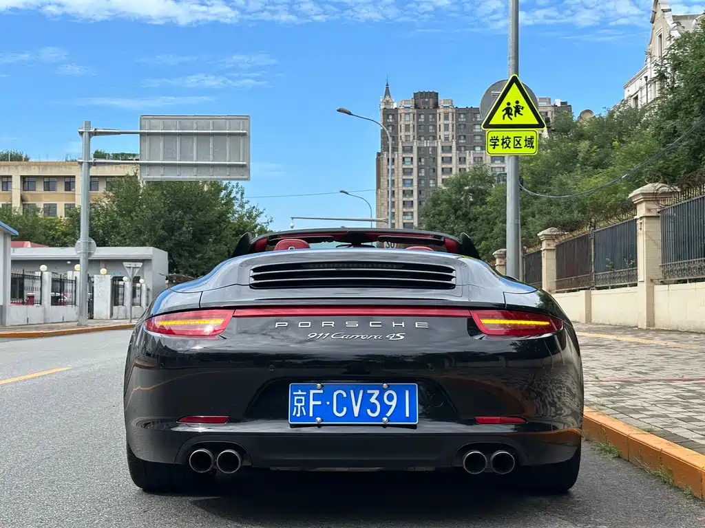 Porsche 911 2014 — фото 16